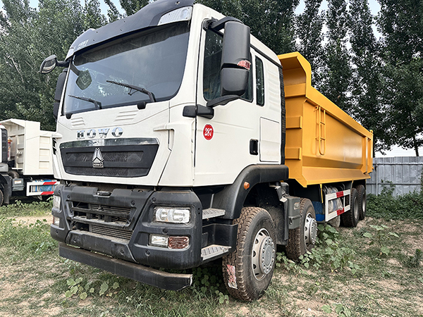 Refurbished Sinotruk HOWO 8X4 Dump Truck Product Introduction