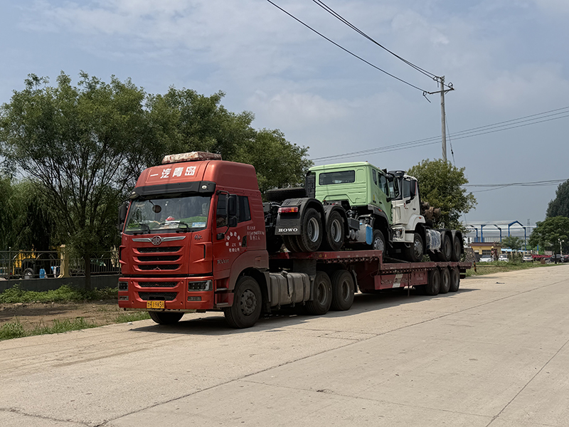 Used HOWO Tractor Trucks Delivery Case