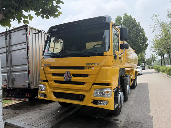 Used Howo 371HP Fuel Tanker Truck Introduction
