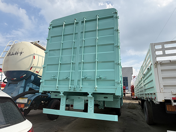 Detachable Stake Fence Semi‑Trailer Product Brief
