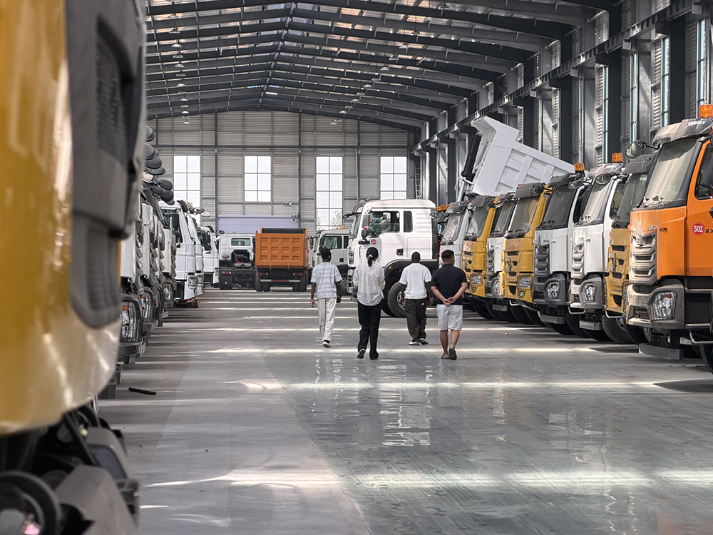 More Than Virtual Inspections! Overseas Buyers Come to Liangshan to Select Use