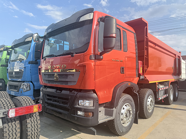 This HOWO 8×4 Dump Truck: Hauls Heavy Loads, Won't Break Down, and Cos